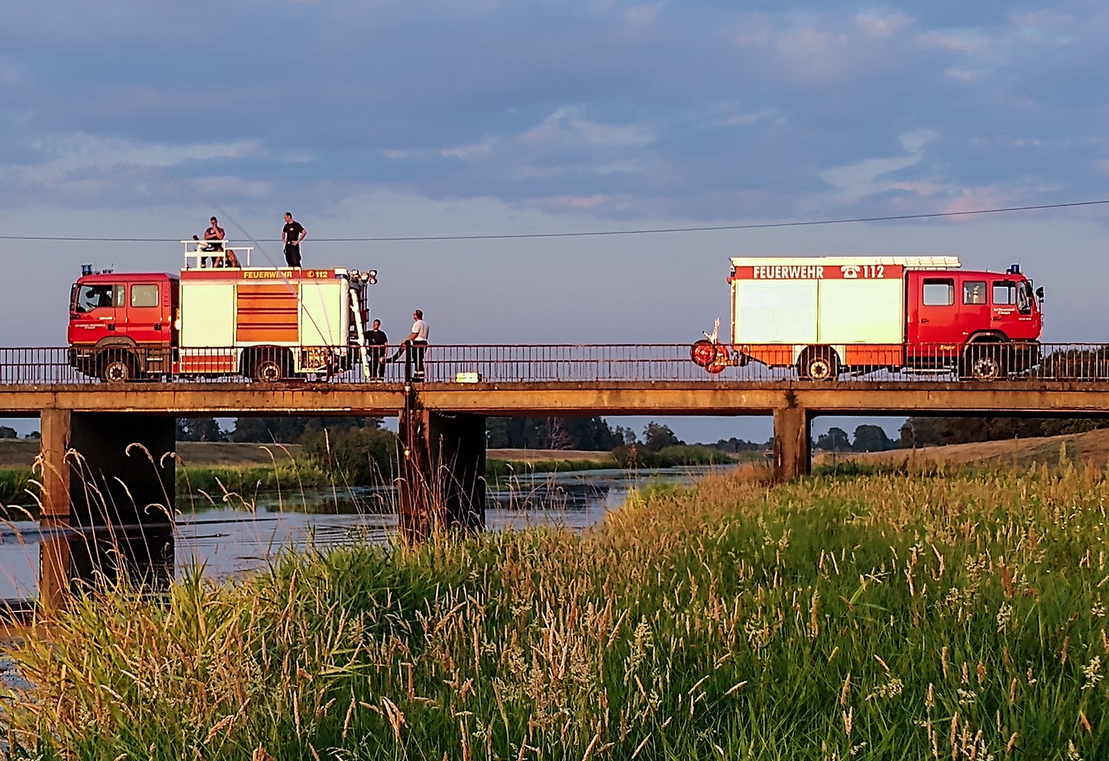 Fahrzeuge Brücke